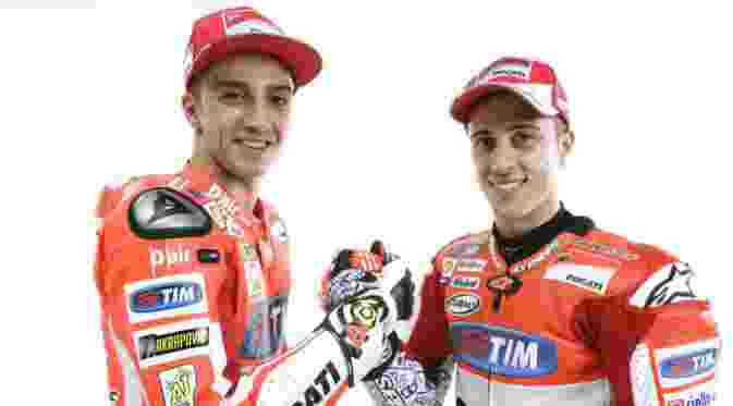 Dua pebalap Ducati, Andrea Iannone dan Andrea Dovizioso, diberitakan bakal hengkang seusai MotoGP 2016. (Motorsport)