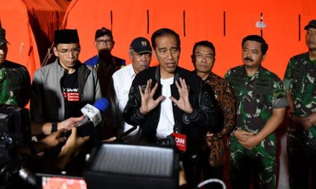 Cara Jokowi Hibur Anak Anak Korban Gempa Lombok