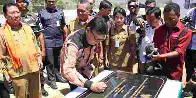 Mendagri Resmikan Monumen Patung Soekarno Di Perbatasan