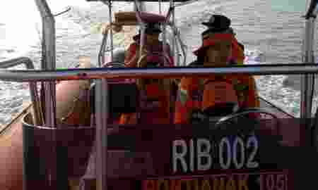 Sebuah Kapal Trawl Dikabarkan Tenggelam Di Perairan Pulau Baru Bengkayang