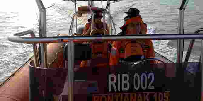 Sebuah Kapal Trawl Dikabarkan Tenggelam Di Perairan Pulau Baru Bengkayang