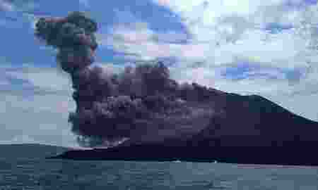 Gunung Anak Krakatau Alami 101 Kali Letusan