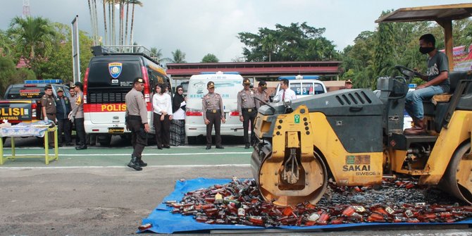 Polda Riau Musnahkan 29 Kg Sabu Yang Datang Dari Malaysia