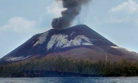 BMKG Menemukan Retakan Baru Gunung Anak Krakatau