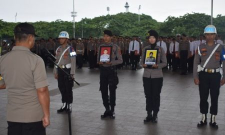 Gegara Foto Selfie Anggota Polwan Di Makassar Dipecat