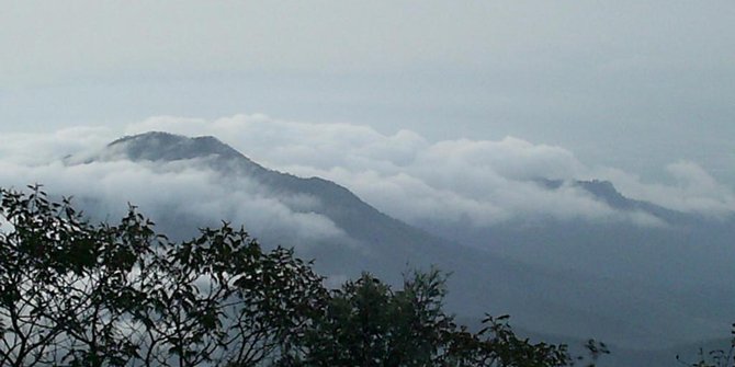 Jumlah Pendaki Gunung Lawu Saat Pergantian Tahun Baru Menurun