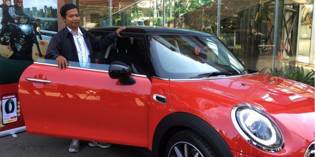 Membeli Mobil Mini Cooper Dengan Harga 12 Ribu di Bukalapak