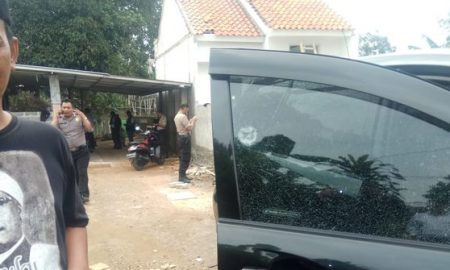 Mobil Warga Di Depok Ditembak Orang Tak Dikenal