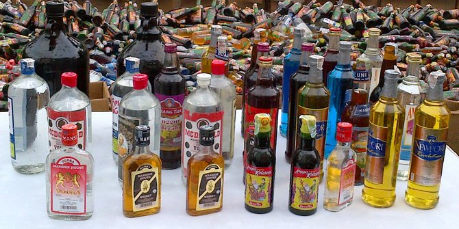 Polres Serang Sita Ratusan Botol Miras Di Tempat Hiburan