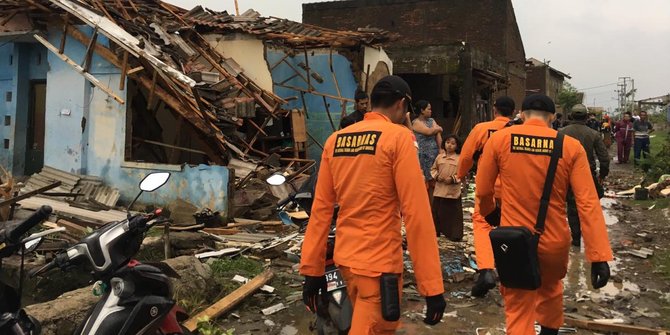 Puting Beliung Merusak Ratusan Rumah Di Kabupaten Bandung