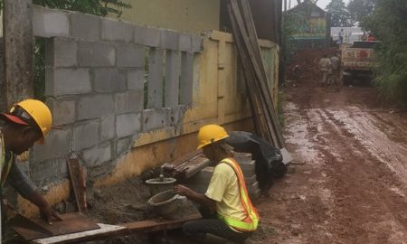 Warga Pamulang Mengeluhkan Jalan Rusak Akibat Kendaraan Proyek