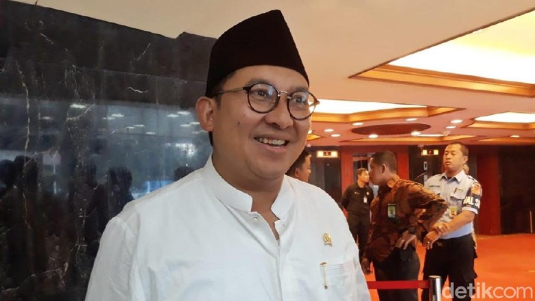 Fadli Zon Menantang Jokowi Bikin Perppu Pengembalian Lahan