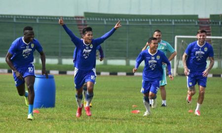 Pecinta Sejarah Bandung Mengenang Kejayaan Stadion Siliwangi