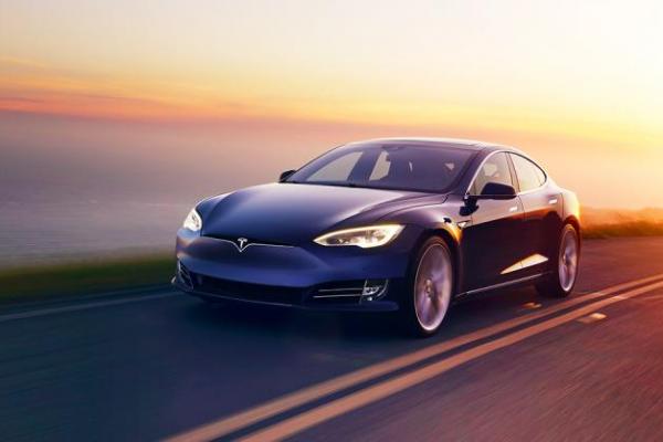 Tesla Menargetkan Produksi 10 Ribu Mobil Listrik Setiap Minggu
