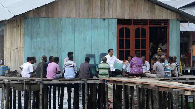 Jokowi Memerintahkan Program Mekaar Masuk ke Pasar Mama Mama Papua